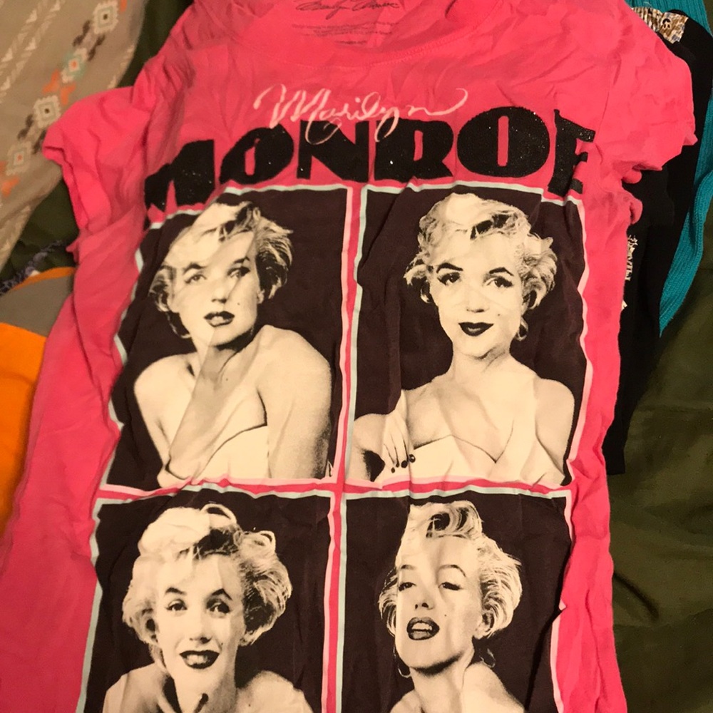 PINK MARILYN MONROE SHIRT